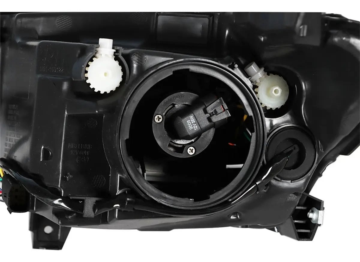Faros Foco Derecho Delantero Chevrolet Malibu 2016-2018