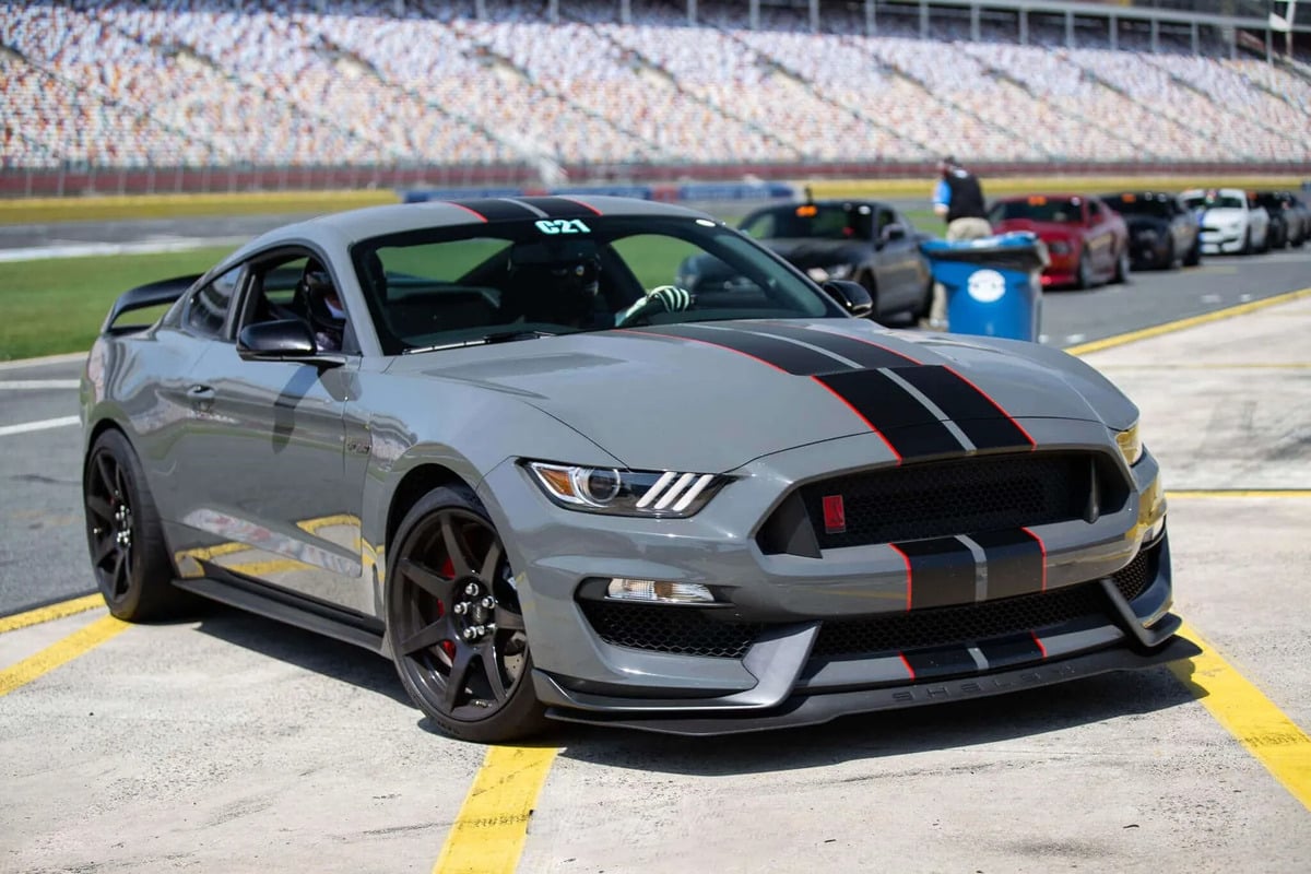 Body Kit Bumper Frontal GT 350 Negro Delantero Ford Mustang 2015-2023