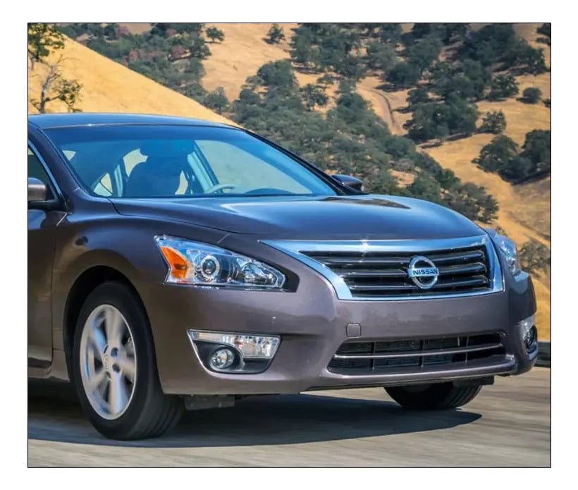 Parrilla Coraza Cromada Delantero Nissan Altima 2013-2015